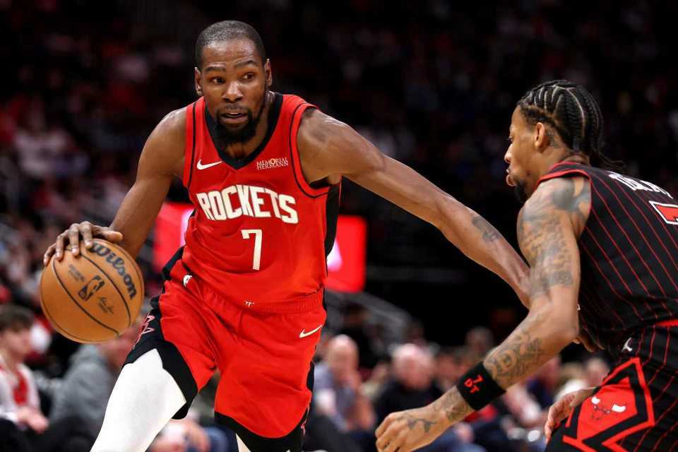 杜兰特28+10火箭险胜公牛结束3连败 申京23+7+11阿门23分